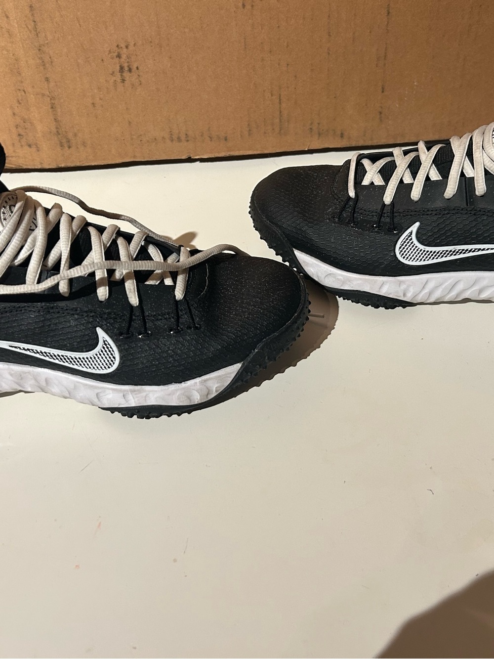 Nike Alpha Huarache 9 Varsity Turf
Lacrosse Cleats